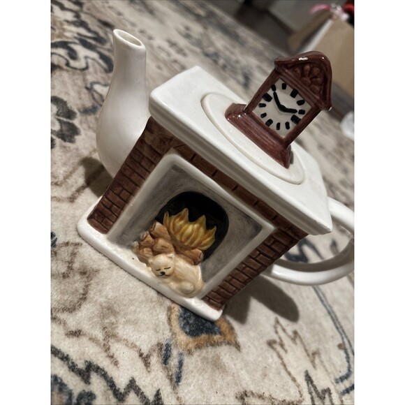 Unbranded Other - Vintage Fireplace Mantle Cat by Fire Clock Teapot with Lid